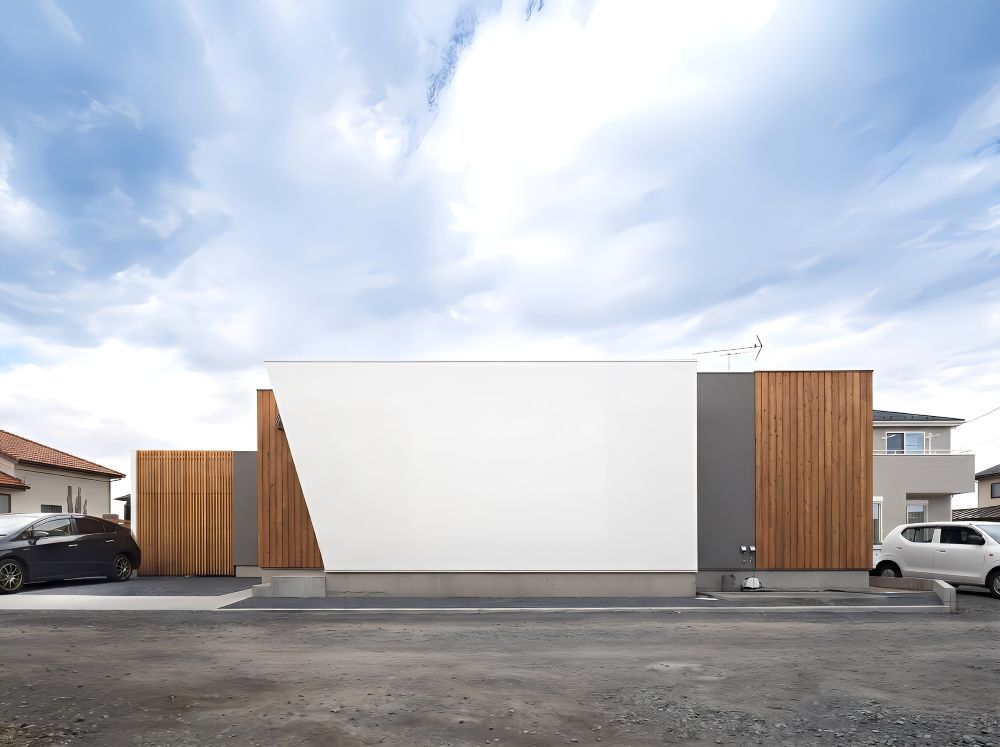 プライベートな中庭のある平屋